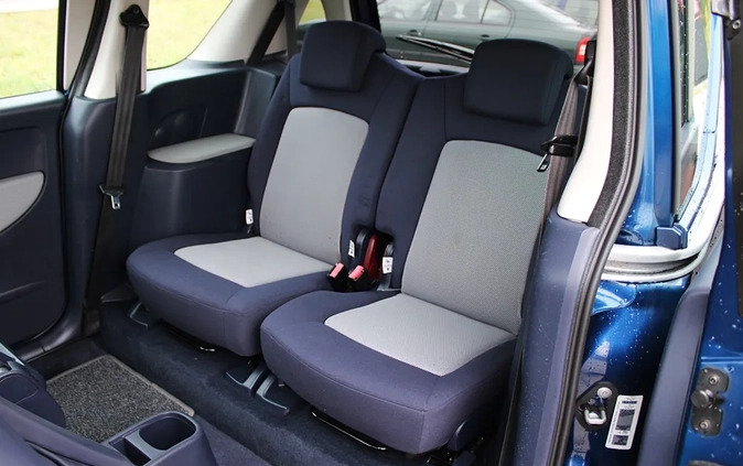 Peugeot 1007 cena 9900 przebieg: 123000, rok produkcji 2006 z Jędrzejów małe 407